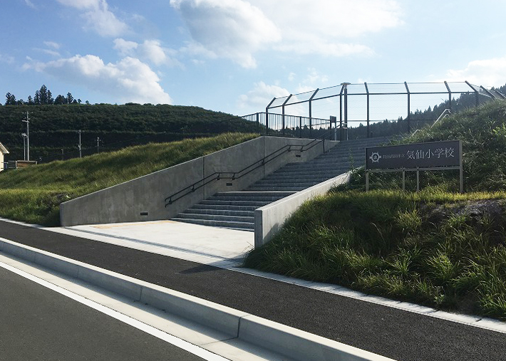 陸前高田市立気仙小学校外構柵【街路柵】